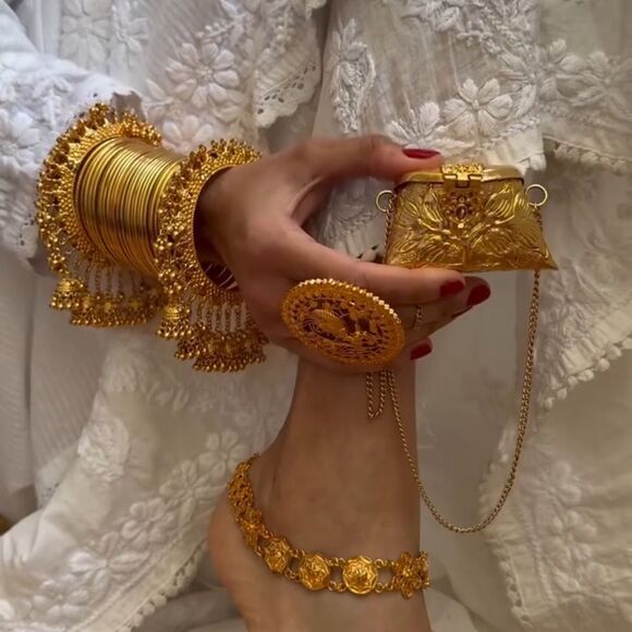 AYESHA ACCESSORIES MINI GOLD METAL BAG - Picture 1 of 6